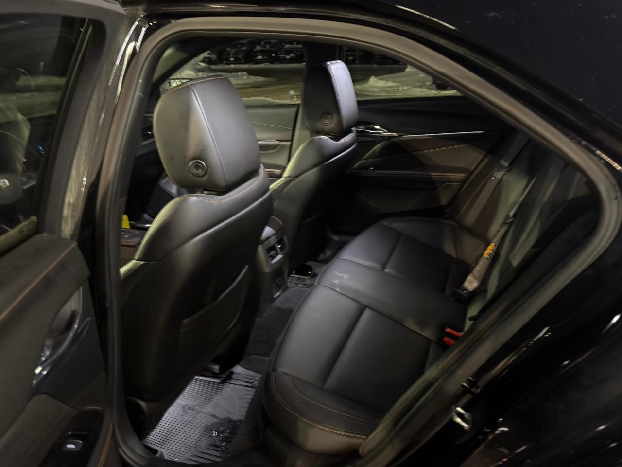 2023 Cadillac CT4 SportONE-OWNER, ACCIDENT-FREE, AWD, CARPLAY, SUNRO Photo