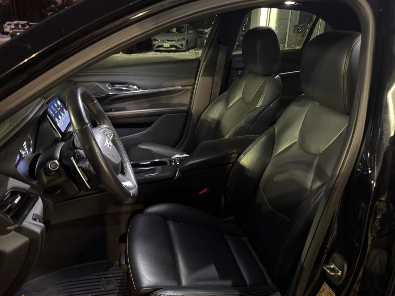 2023 Cadillac CT4 SportONE-OWNER, ACCIDENT-FREE, AWD, CARPLAY, SUNRO Photo