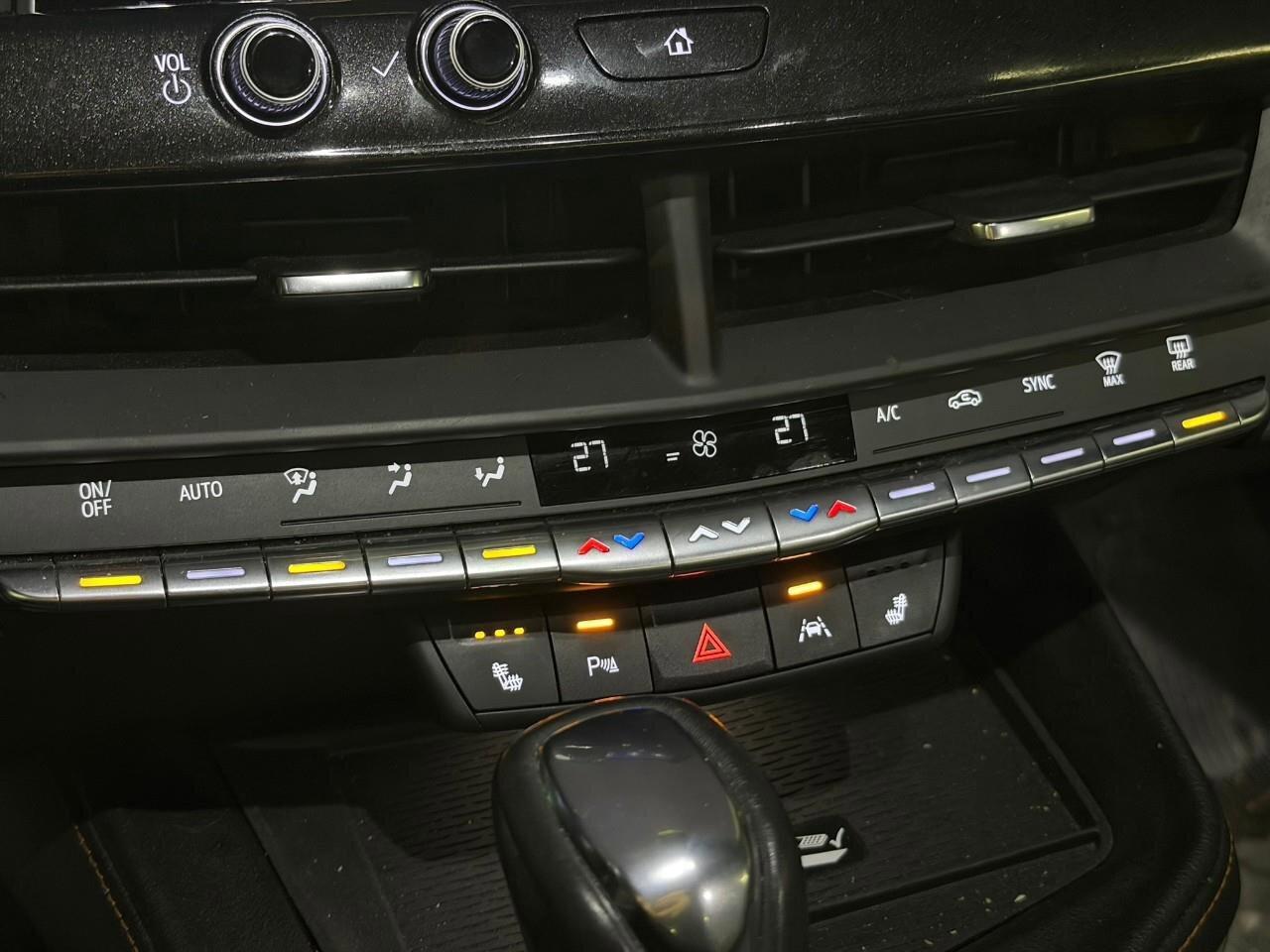 2023 Cadillac CT4 SportONE-OWNER, ACCIDENT-FREE, AWD, CARPLAY, SUNRO Photo