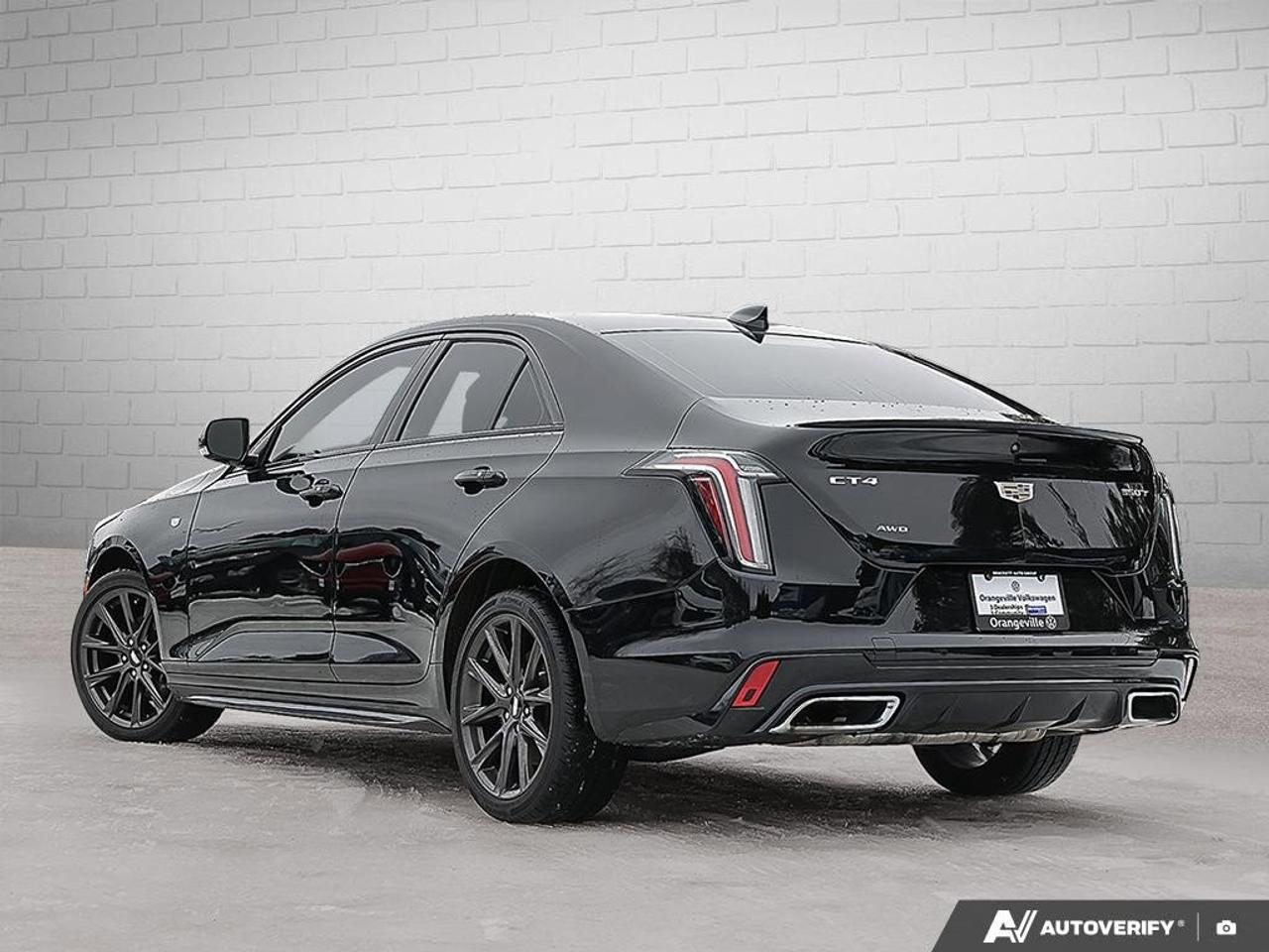 2023 Cadillac CT4 SportONE-OWNER, ACCIDENT-FREE, AWD, CARPLAY, SUNRO Photo3