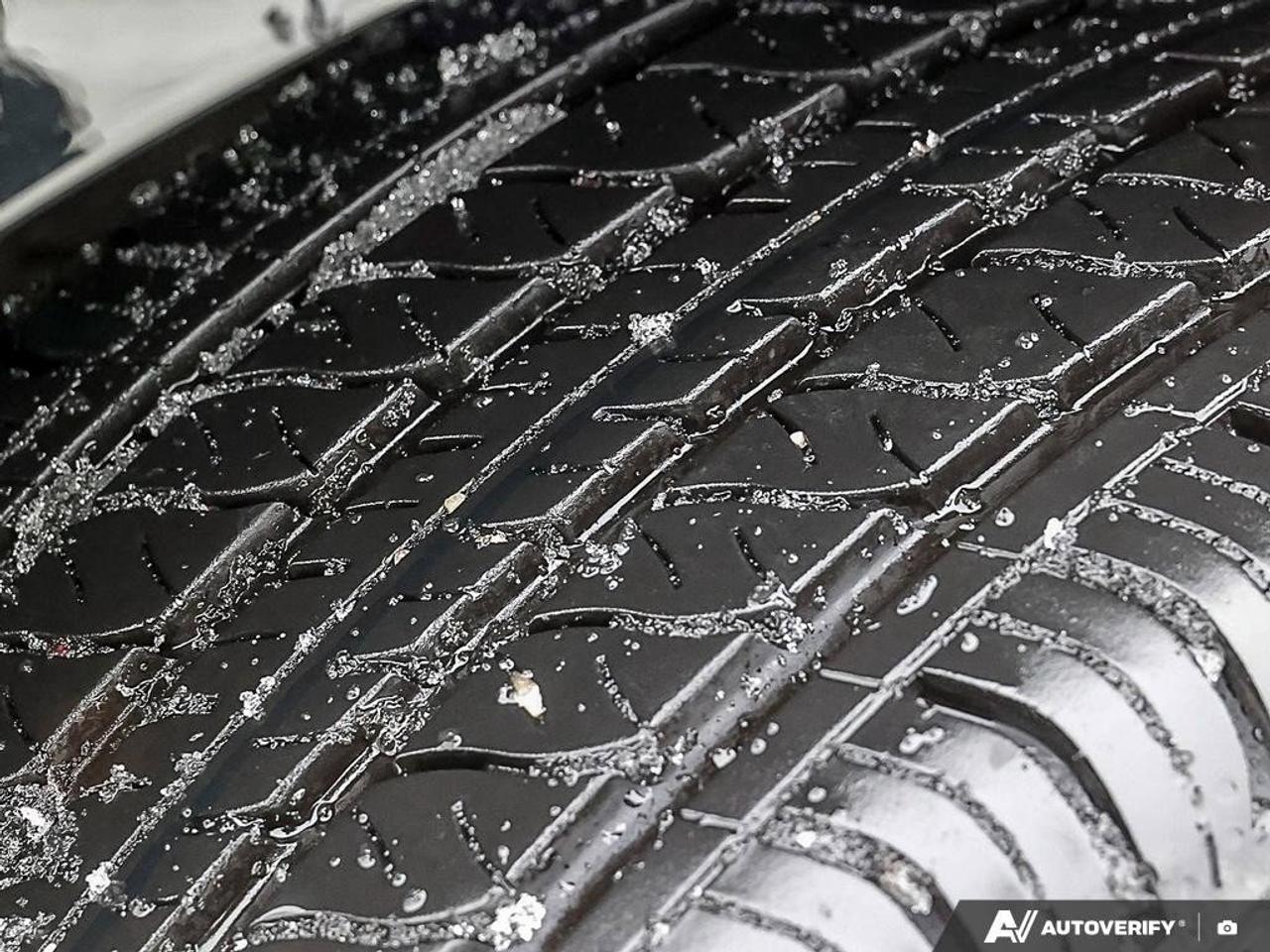 2023 Cadillac CT4 SportONE-OWNER, ACCIDENT-FREE, AWD, CARPLAY, SUNRO Photo