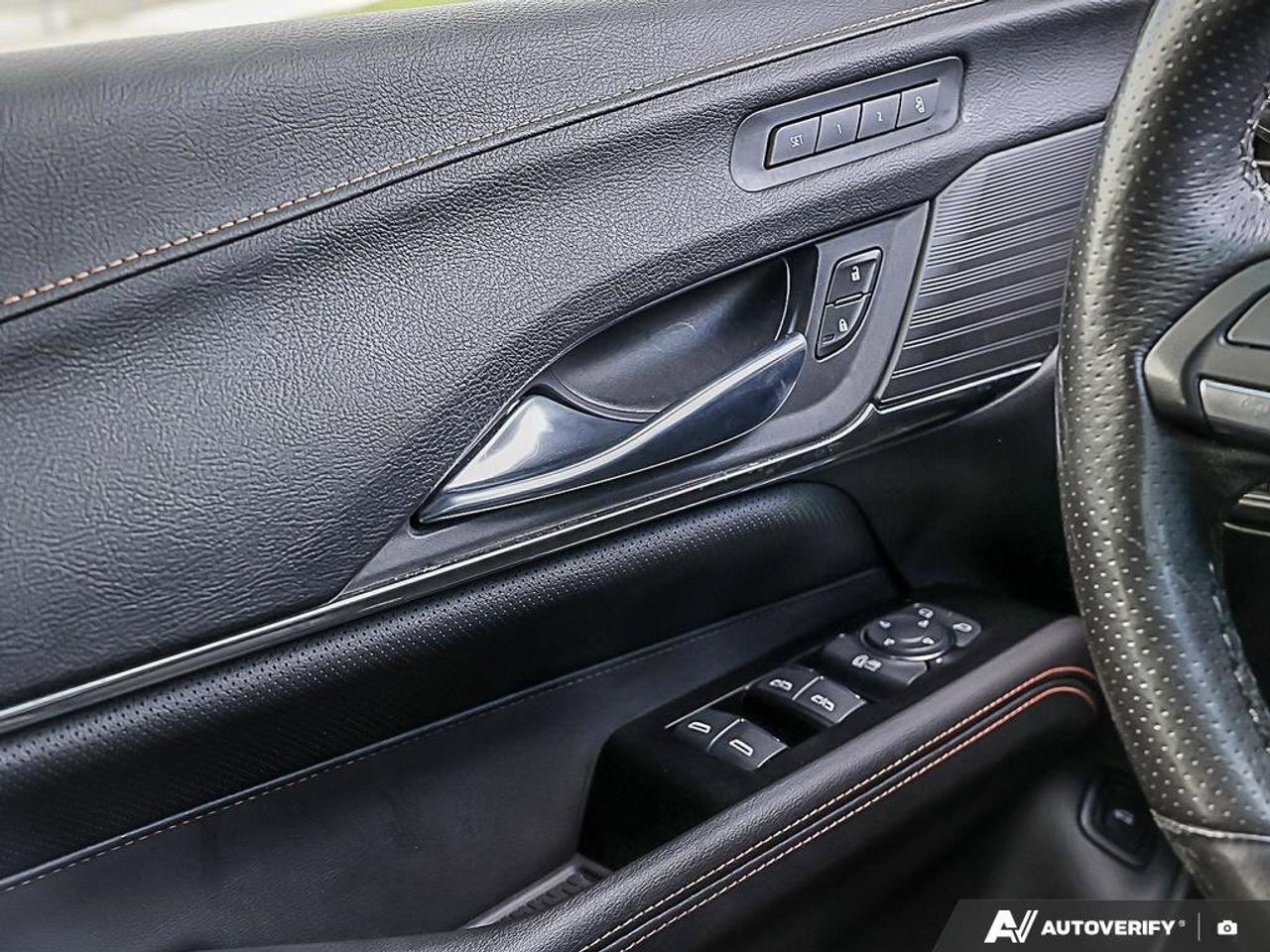 2023 Cadillac CT4 SportONE-OWNER, ACCIDENT-FREE, AWD, CARPLAY, SUNRO Photo