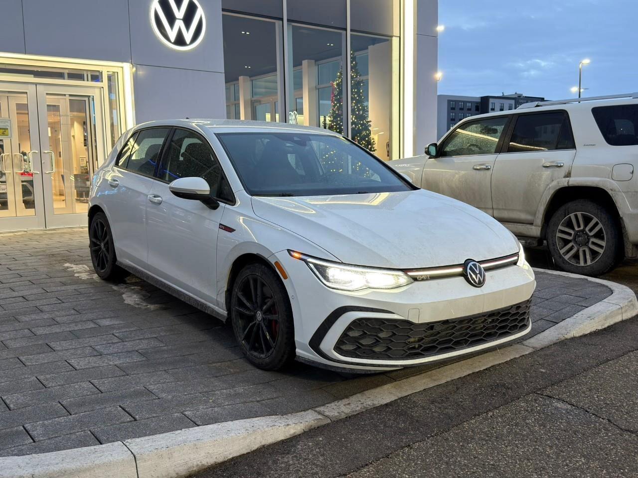 2022 Volkswagen Golf GTI PerformanceCERTIFIED, CLOTH PACK, CARPLAY, LIMITED Photo