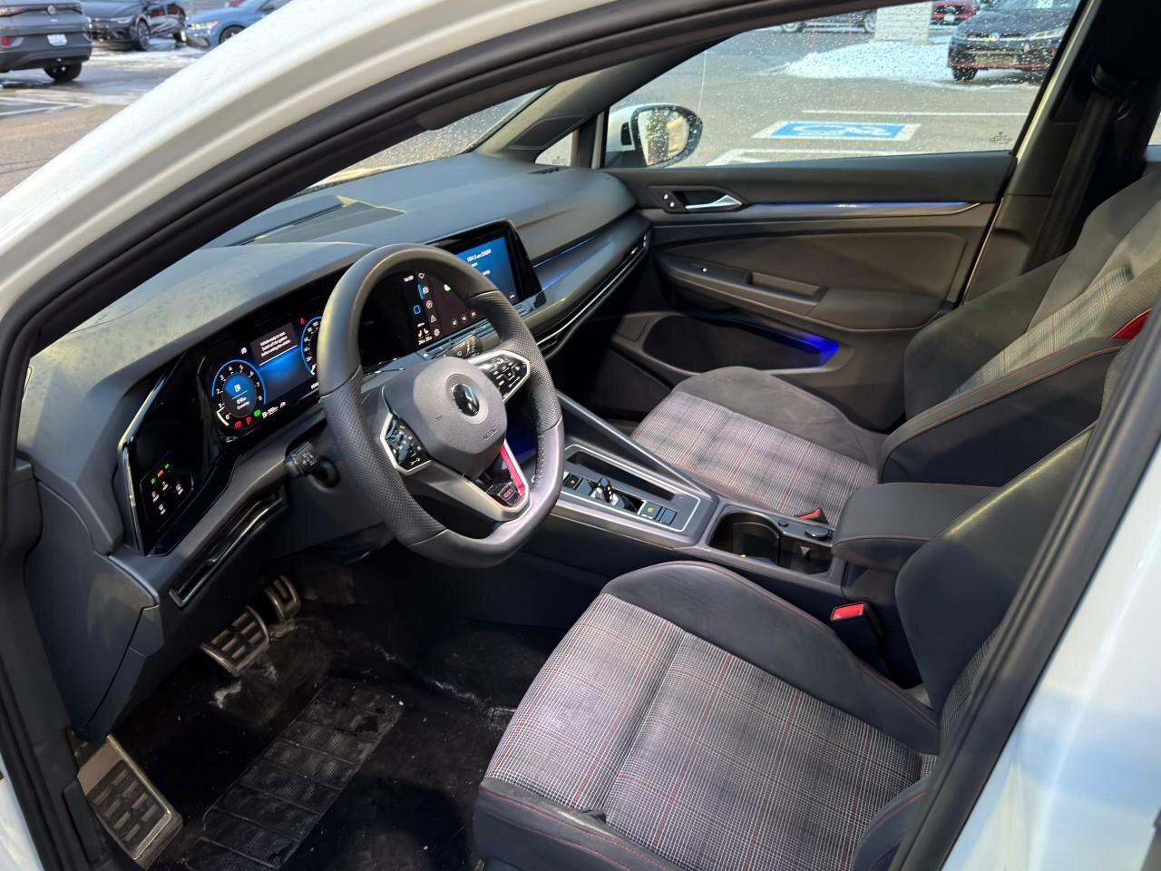 2022 Volkswagen Golf GTI PerformanceCERTIFIED, CLOTH PACK, CARPLAY, LIMITED Photo