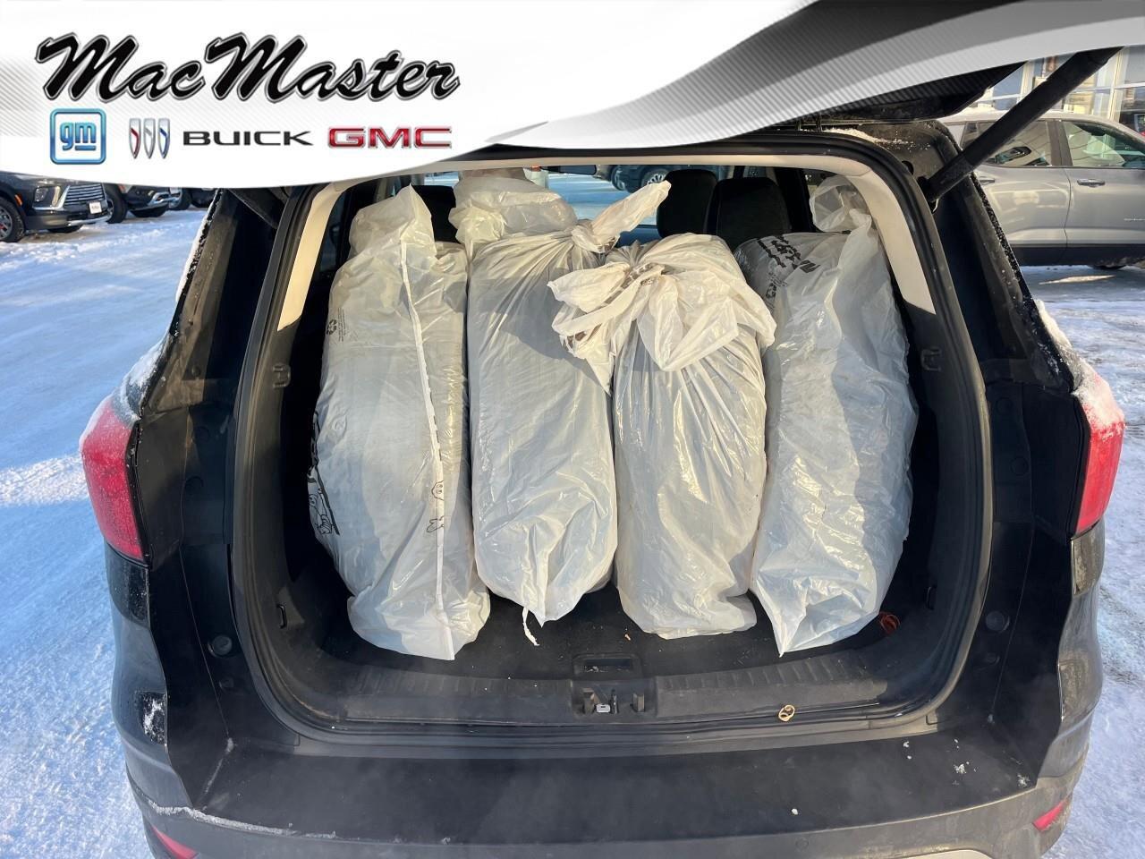 2019 Ford Escape SELSEL, 1.5 L 4 CYLINDER, AWD, ALLOYS, SNOWS, LOW Photo