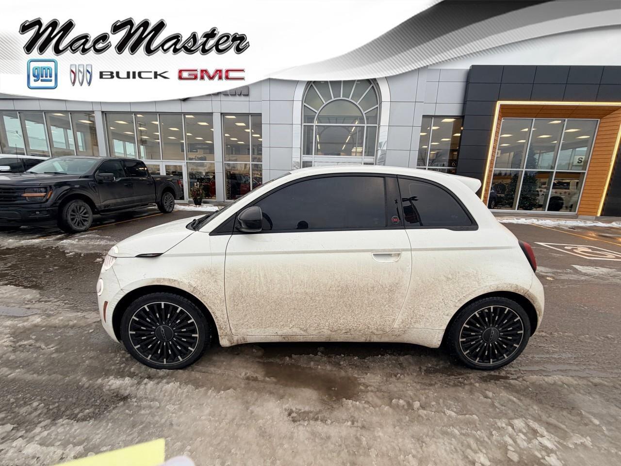 2025 Fiat 500E INSPI(RED)500E (RED), ELECTRIC, FWD, 4-PASSENGER, Photo2