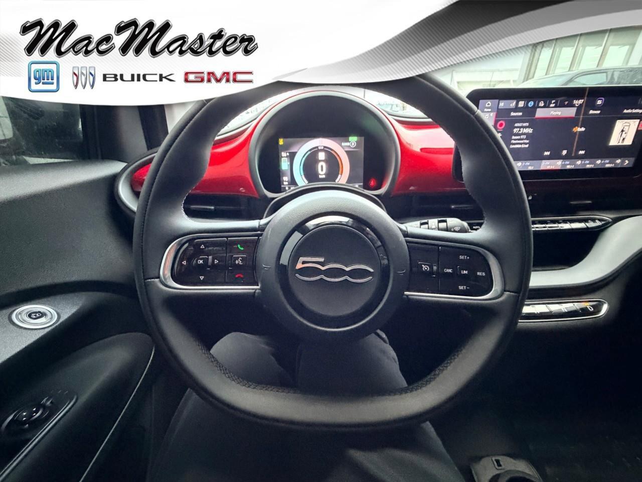 2025 Fiat 500E INSPI(RED)500E (RED), ELECTRIC, FWD, 4-PASSENGER, Photo