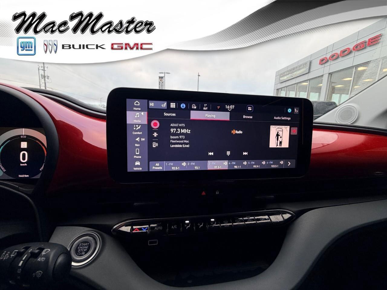 2025 Fiat 500E INSPI(RED)500E (RED), ELECTRIC, FWD, 4-PASSENGER, Photo