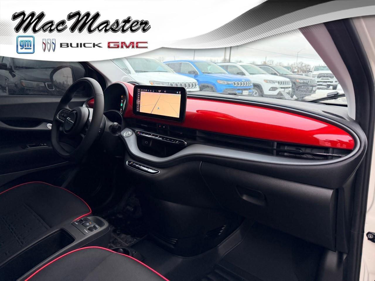 2025 Fiat 500E INSPI(RED)500E (RED), ELECTRIC, FWD, 4-PASSENGER, Photo