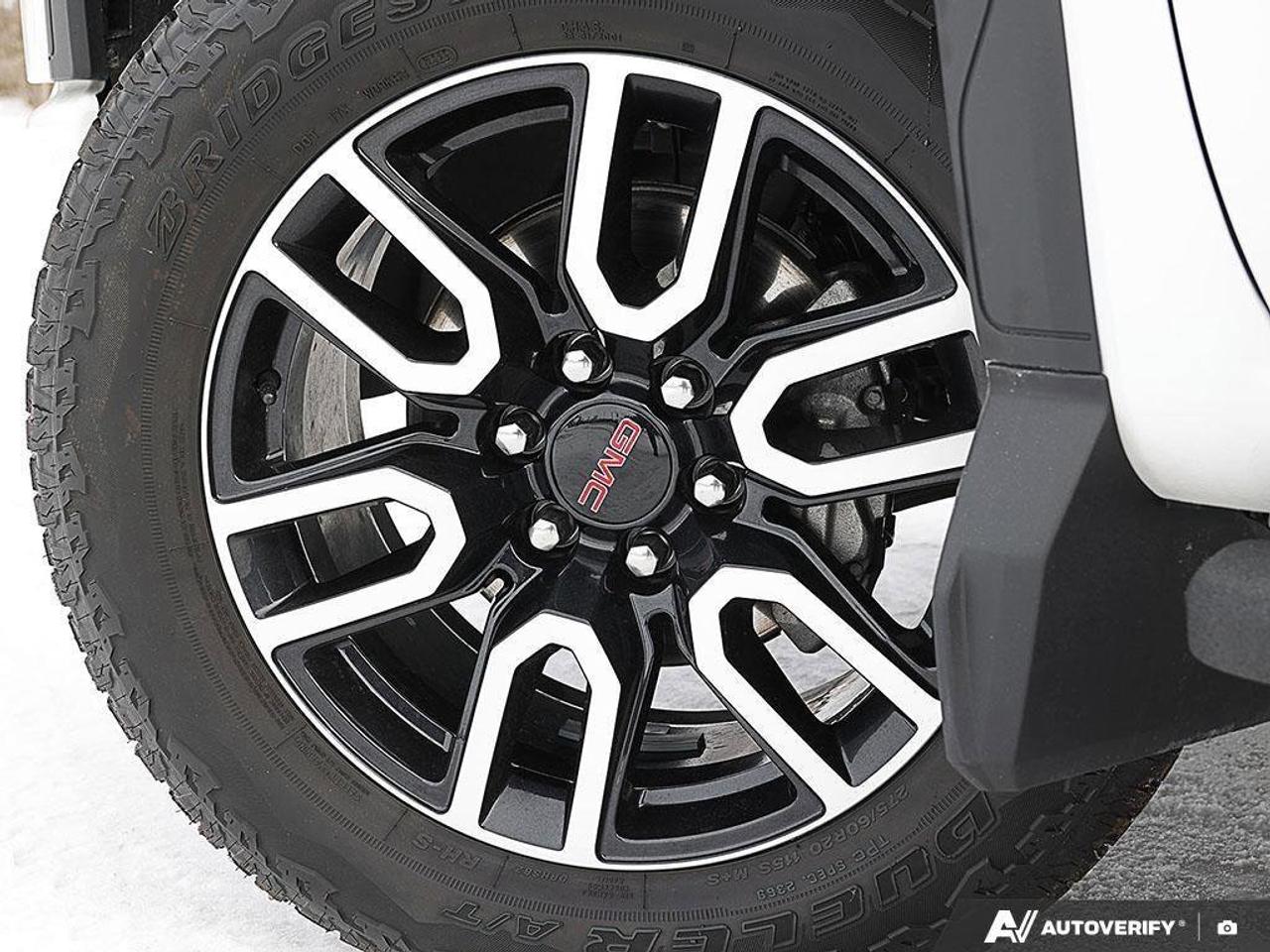 2025 GMC Sierra 1500 AT4AT4, DURAMAX 3.0L, 4X4, LEATHER, ALLOYS, LOW KM Photo