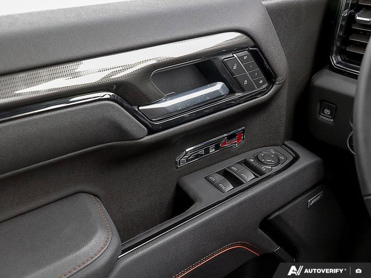 2025 GMC Sierra 1500 AT4AT4, DURAMAX 3.0L, 4X4, LEATHER, ALLOYS, LOW KM Photo