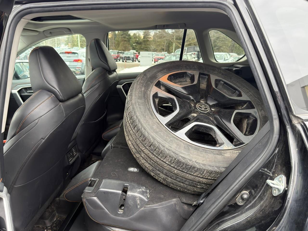 2021 Toyota RAV4 TrailCERTIFIED AS-TRADED, AWD, ONE OWNER, ACCIDENT Photo