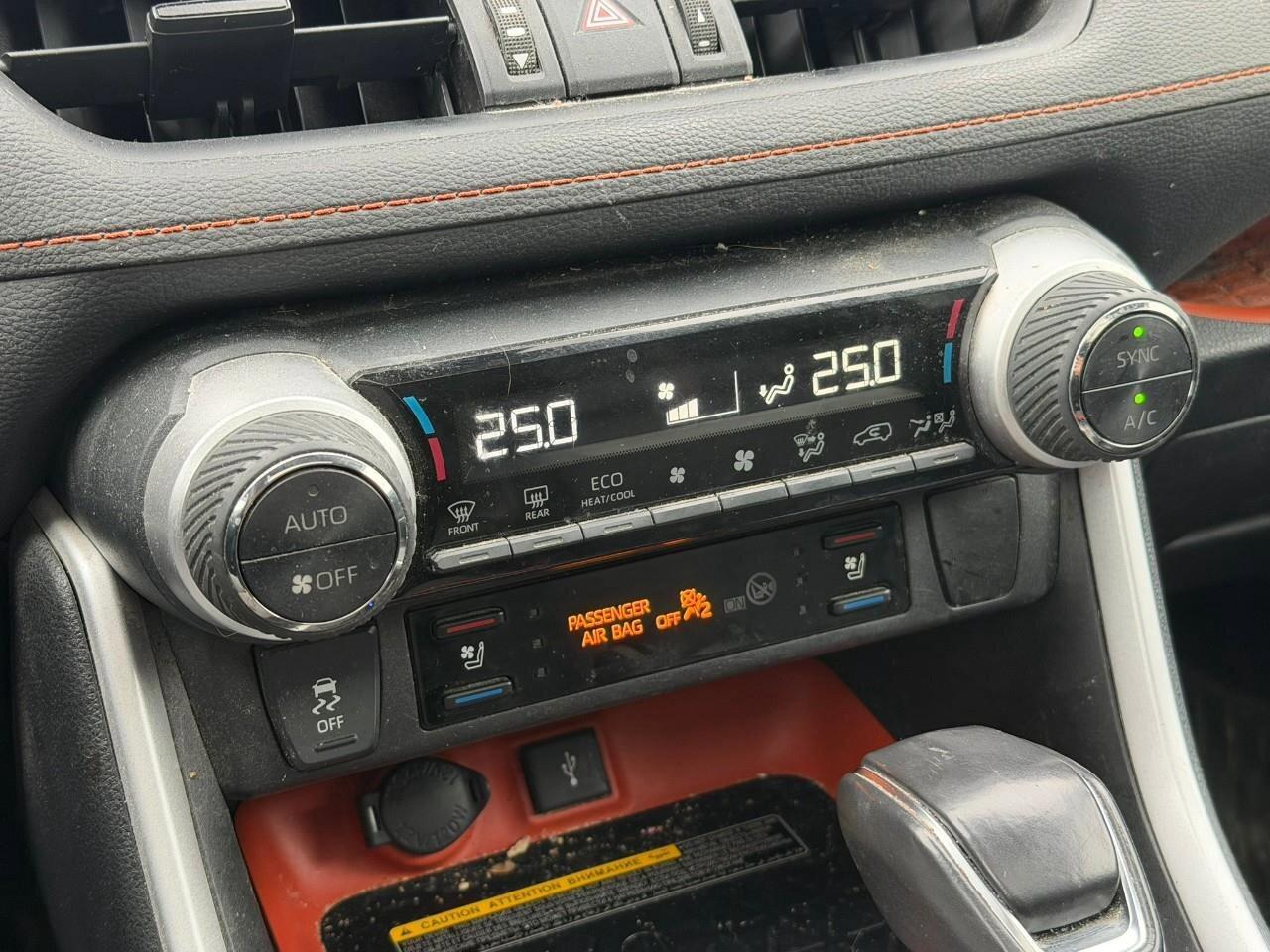 2021 Toyota RAV4 TrailCERTIFIED AS-TRADED, AWD, ONE OWNER, ACCIDENT Photo