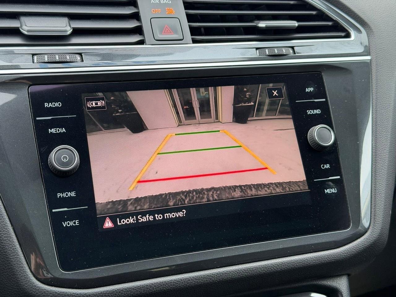 2022 Volkswagen Tiguan ComfortlineACCIDENT-FREE, AWD, SUNROOF, HTD SEATS, Photo