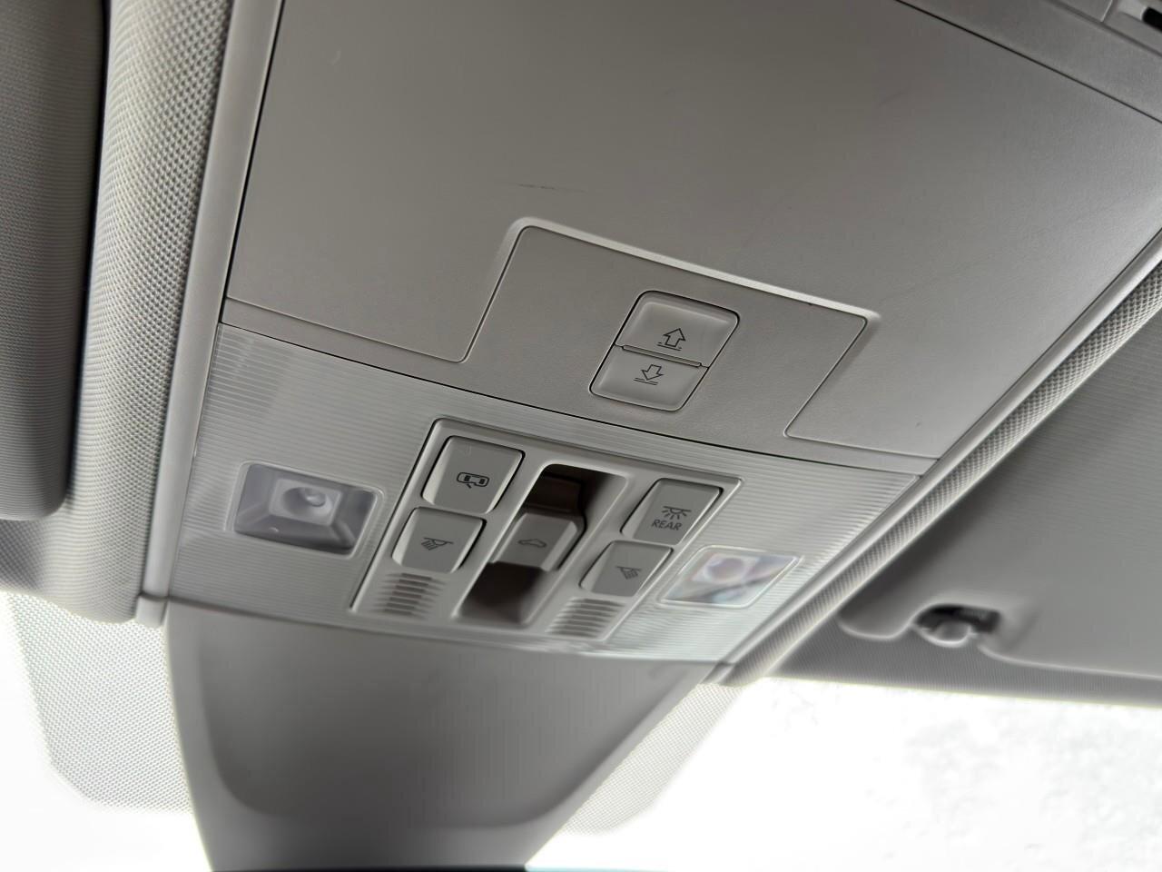 2022 Volkswagen Tiguan ComfortlineACCIDENT-FREE, AWD, SUNROOF, HTD SEATS, Photo