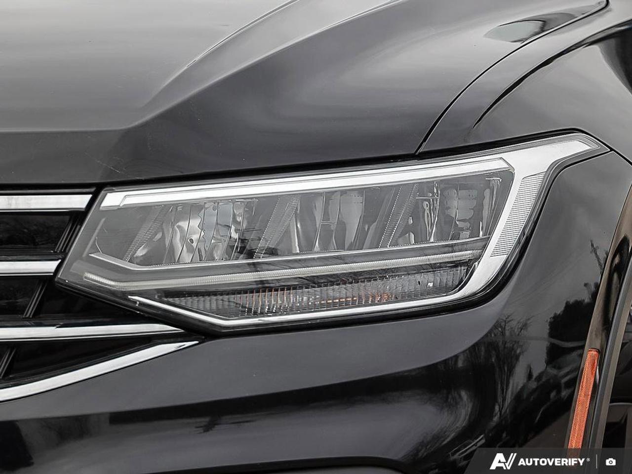 2022 Volkswagen Tiguan ComfortlineACCIDENT-FREE, AWD, SUNROOF, HTD SEATS, Photo
