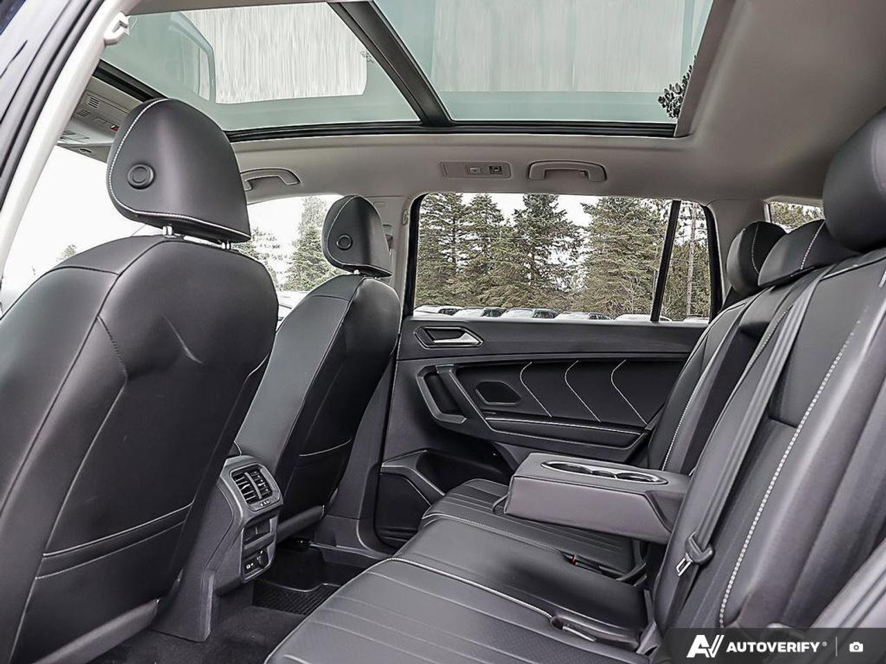 2022 Volkswagen Tiguan ComfortlineACCIDENT-FREE, AWD, SUNROOF, HTD SEATS, Photo