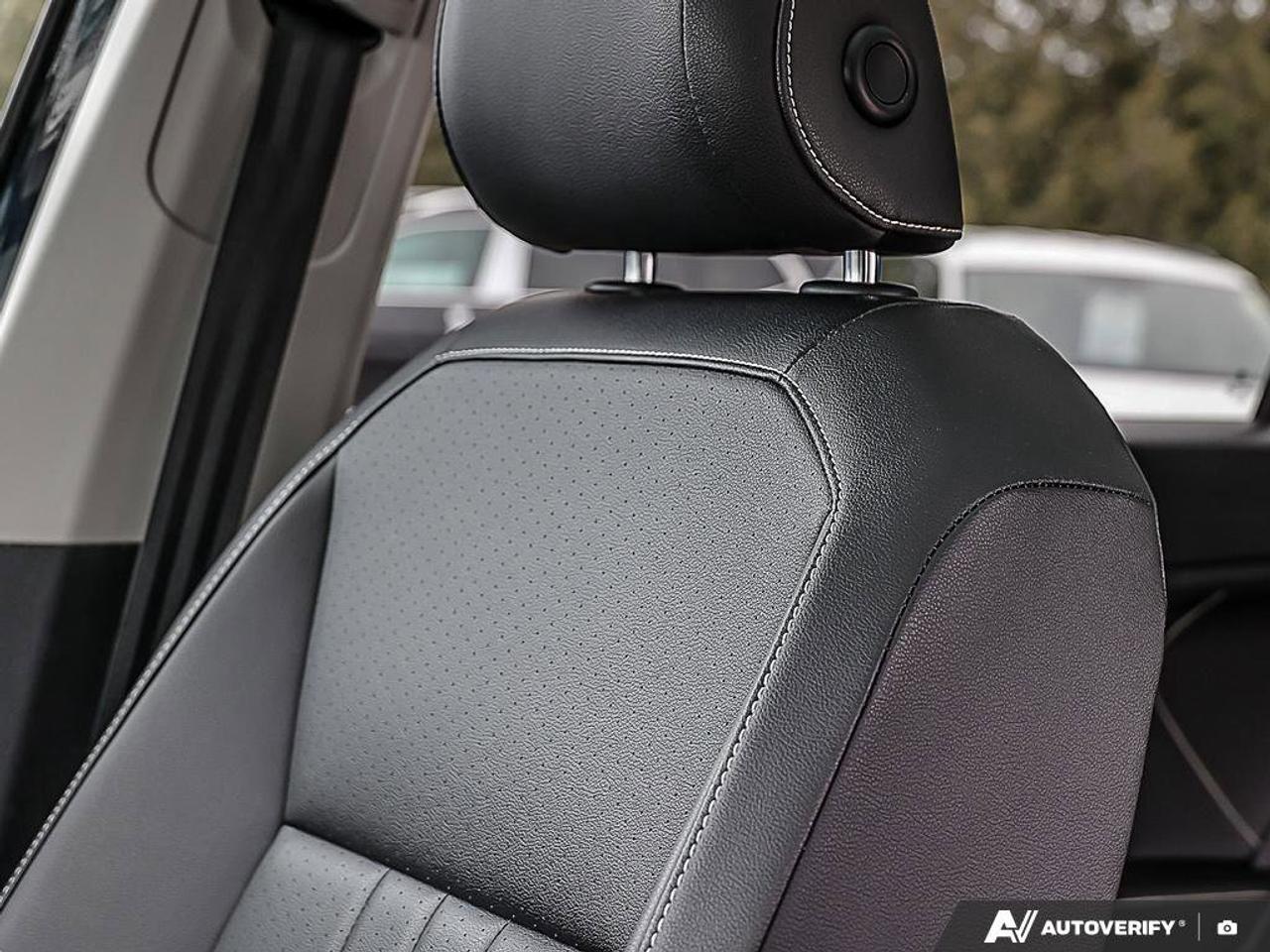 2022 Volkswagen Tiguan ComfortlineACCIDENT-FREE, AWD, SUNROOF, HTD SEATS, Photo