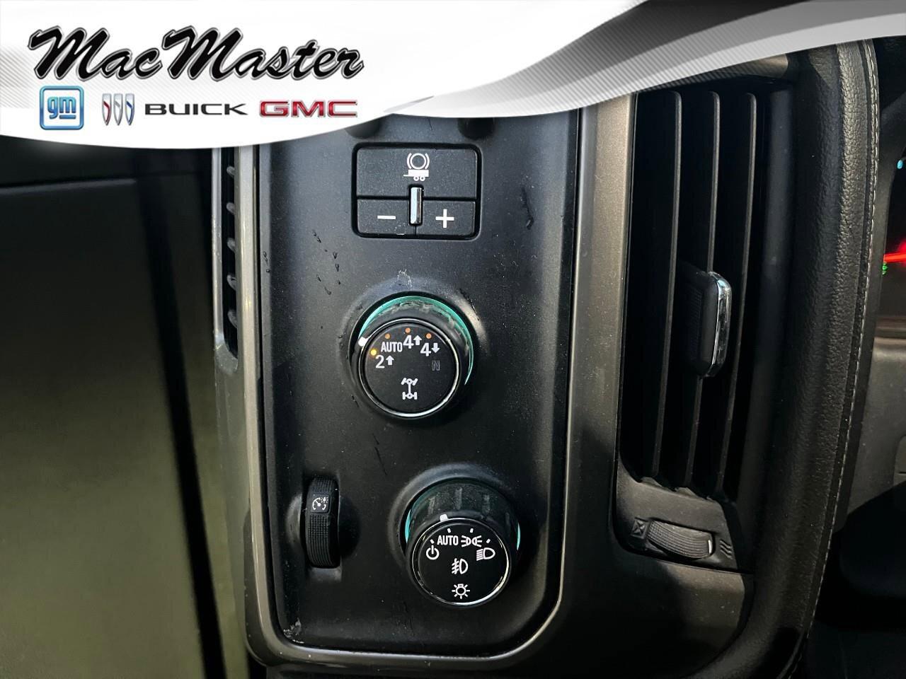 2018 Chevrolet Silverado 1500 High CountryHIGH COUNTRY, 5.3L V8, 4X4, LEATHER, C Photo