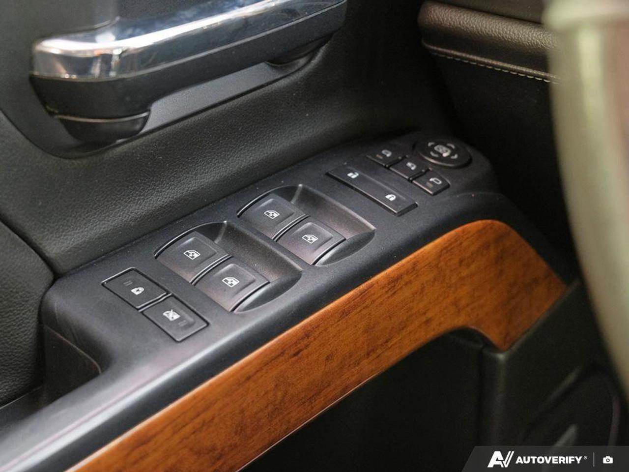 2018 Chevrolet Silverado 1500 High CountryHIGH COUNTRY, 5.3L V8, 4X4, LEATHER, C Photo