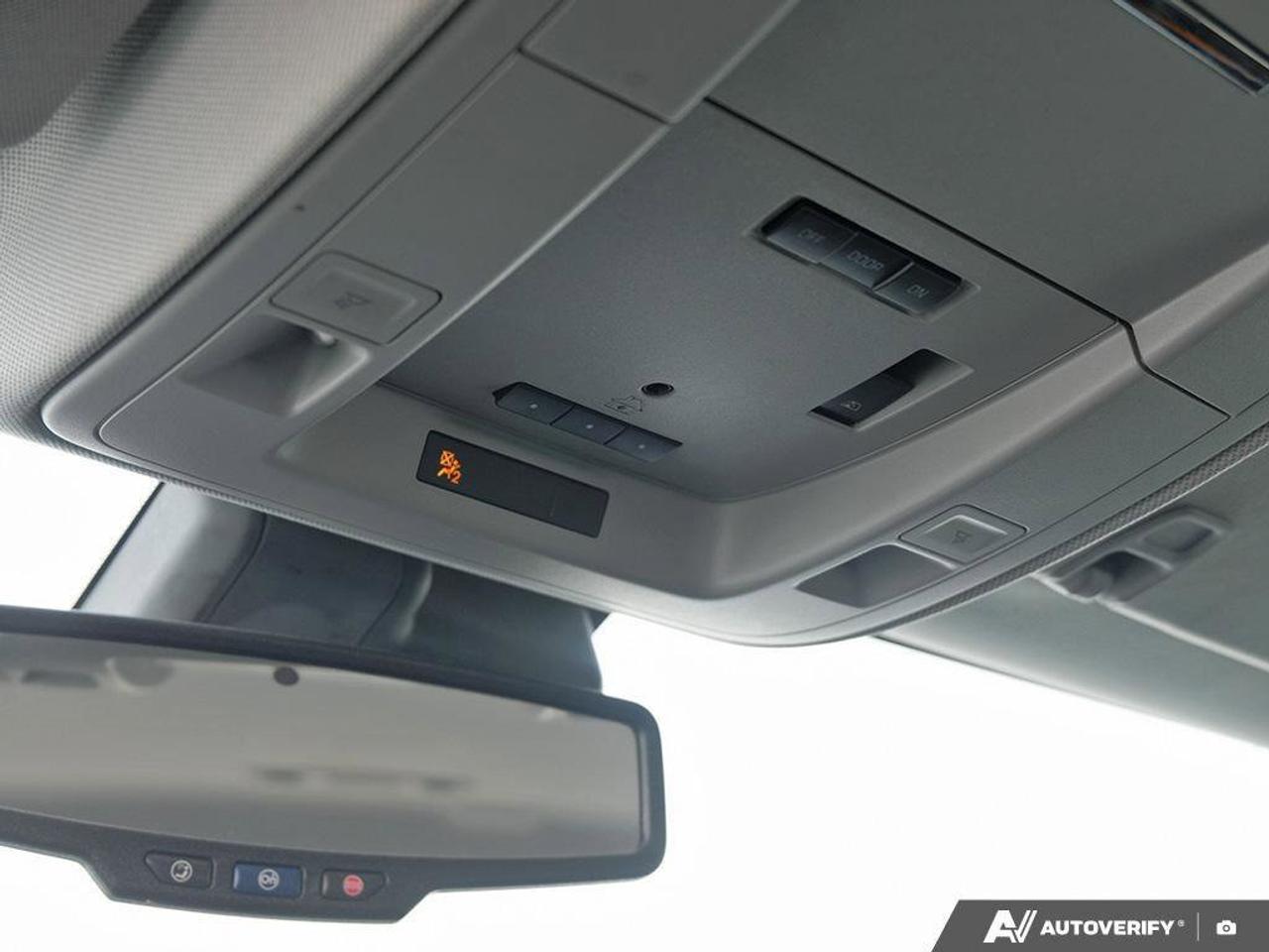 2018 Chevrolet Silverado 1500 High CountryHIGH COUNTRY, 5.3L V8, 4X4, LEATHER, C Photo