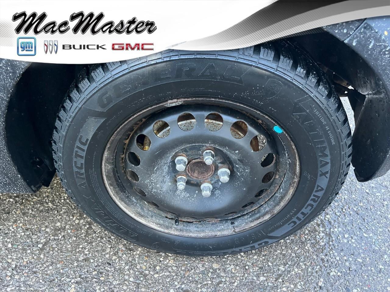 2015 Chevrolet Sonic LTHATCHBACK, LT, 1.8L, AUTOMATIC, FWD, CLOTH, AS-T Photo