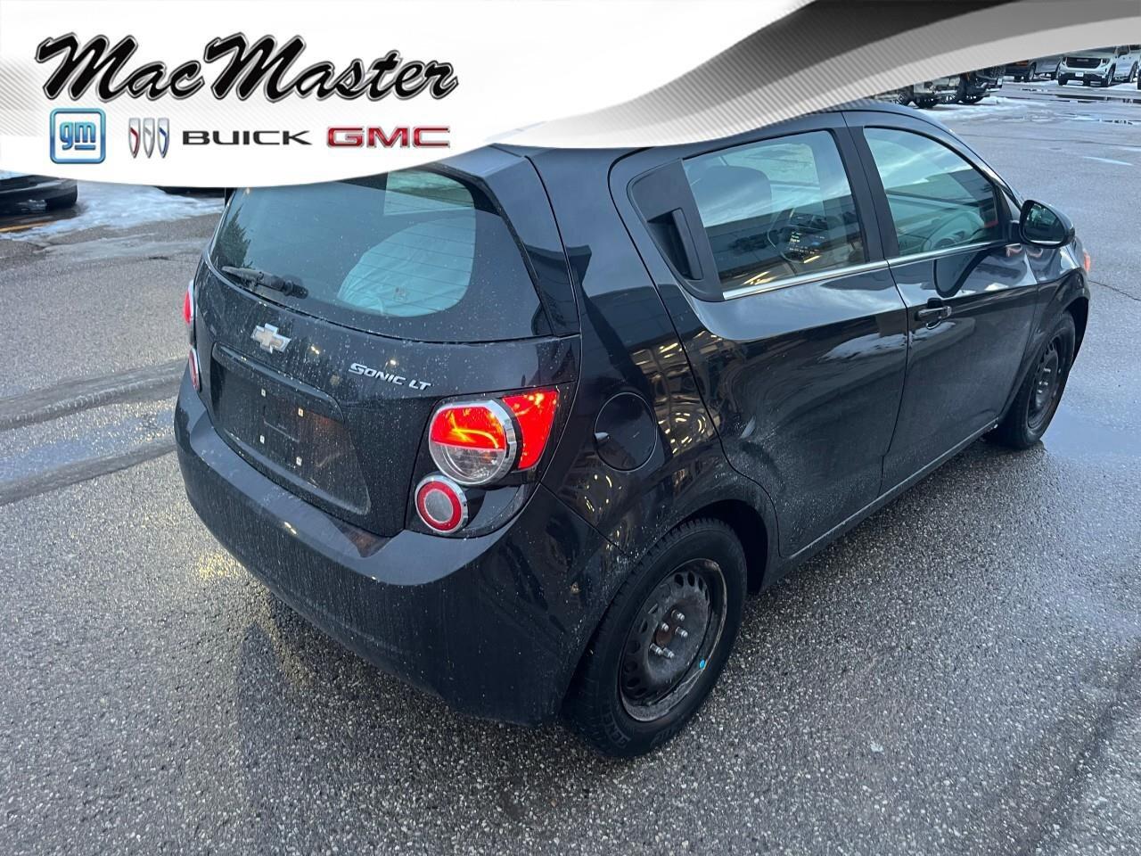 2015 Chevrolet Sonic LTHATCHBACK, LT, 1.8L, AUTOMATIC, FWD, CLOTH, AS-T Photo