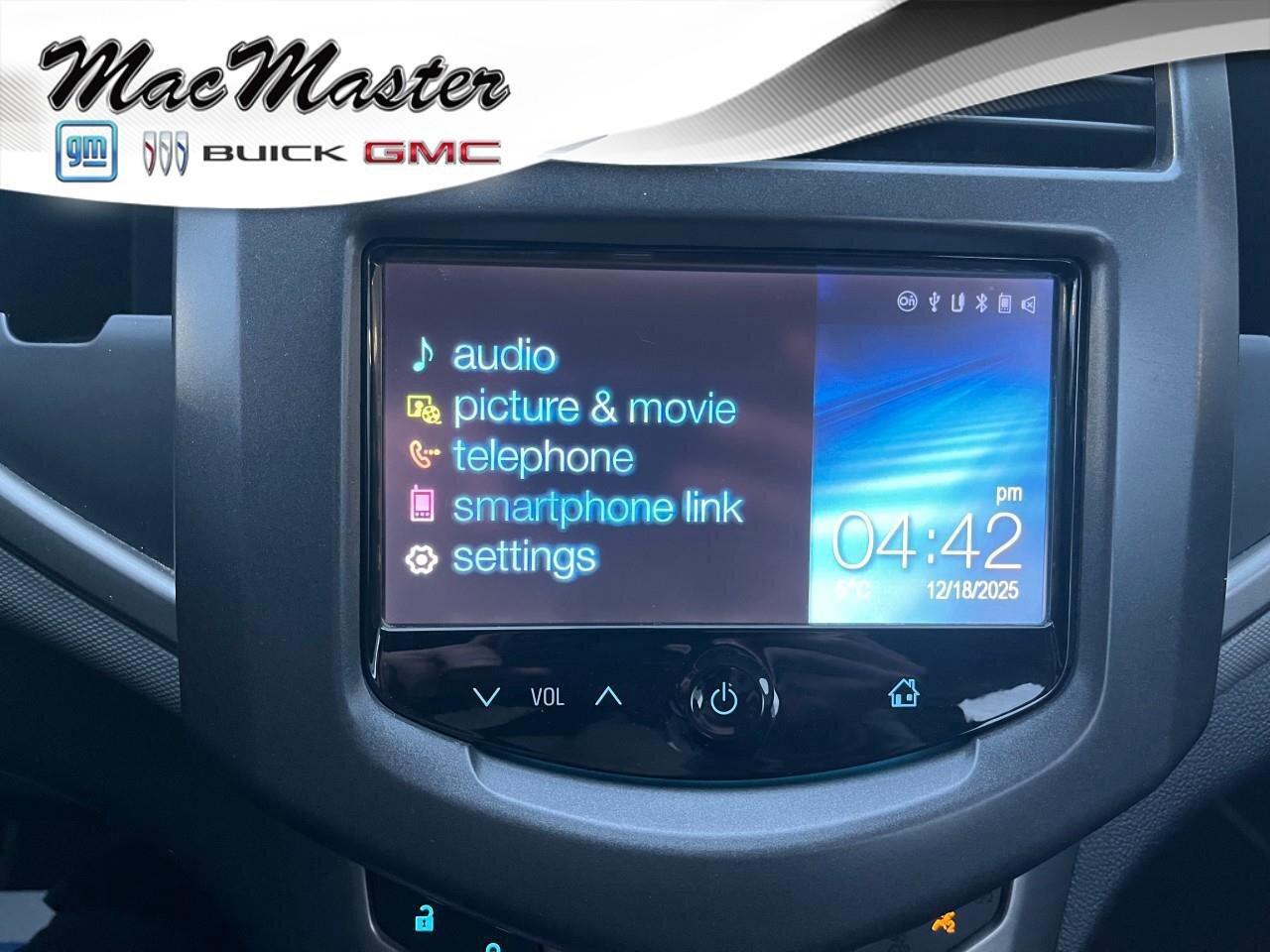 2015 Chevrolet Sonic LTHATCHBACK, LT, 1.8L, AUTOMATIC, FWD, CLOTH, AS-T Photo