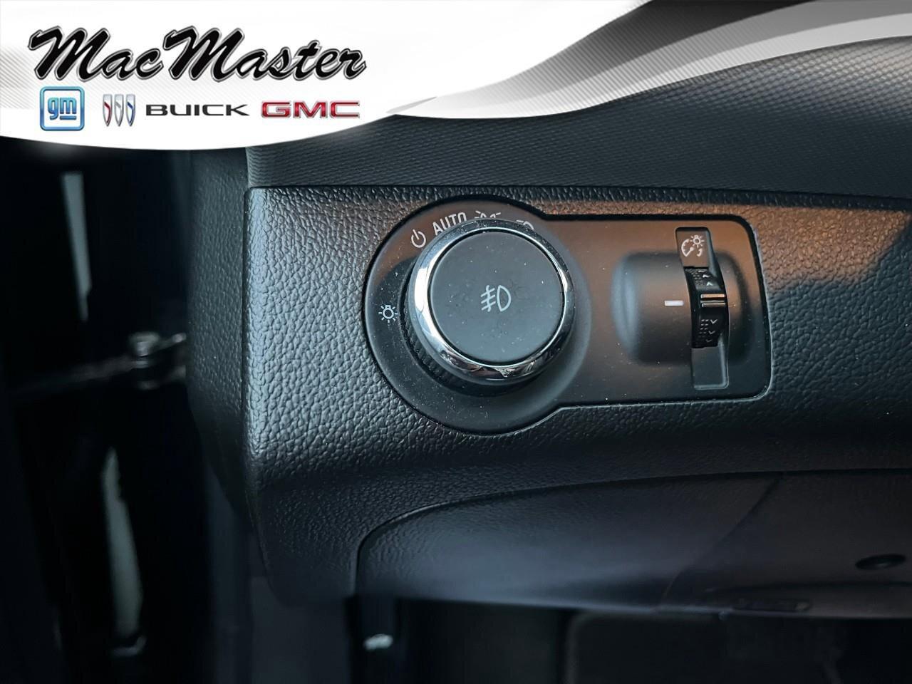 2015 Chevrolet Sonic LTHATCHBACK, LT, 1.8L, AUTOMATIC, FWD, CLOTH, AS-T Photo