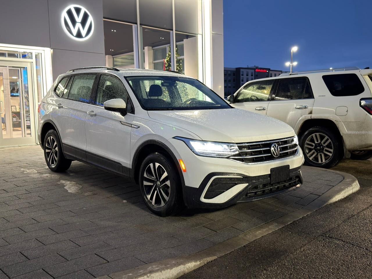 2024 Volkswagen Tiguan TrendlineONE-OWNER, ACCIDENT-FREE, AWD, THIRD ROW Photo