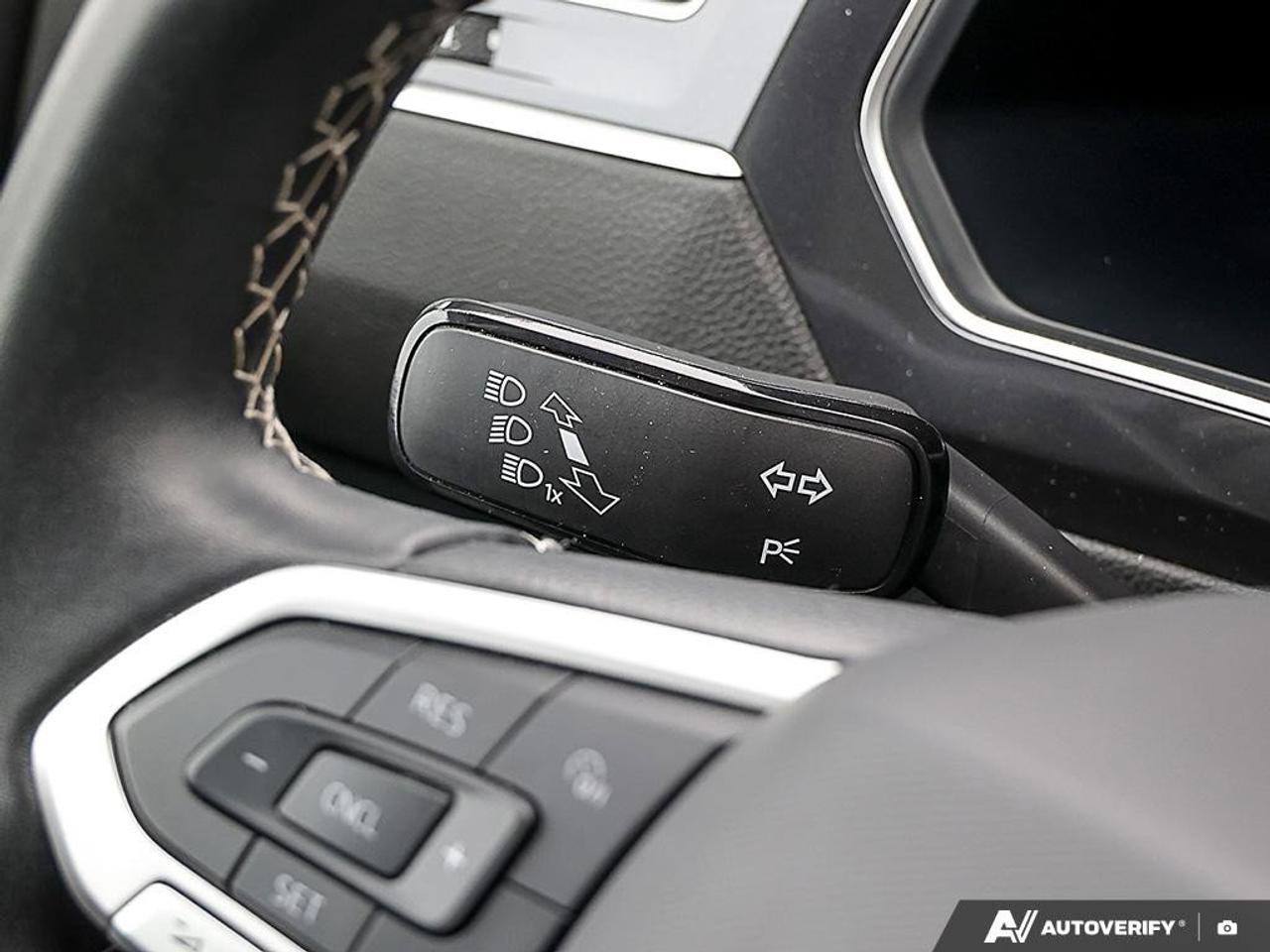 2024 Volkswagen Tiguan TrendlineONE-OWNER, ACCIDENT-FREE, AWD, THIRD ROW Photo