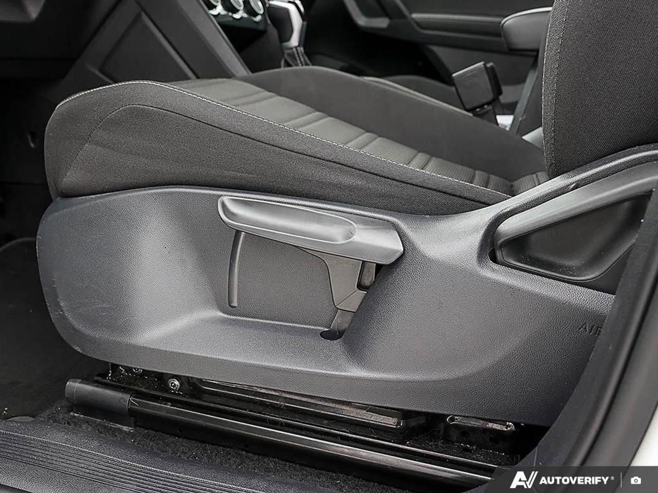 2024 Volkswagen Tiguan TrendlineONE-OWNER, ACCIDENT-FREE, AWD, THIRD ROW Photo