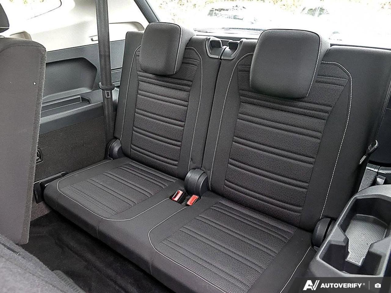 2024 Volkswagen Tiguan TrendlineONE-OWNER, ACCIDENT-FREE, AWD, THIRD ROW Photo