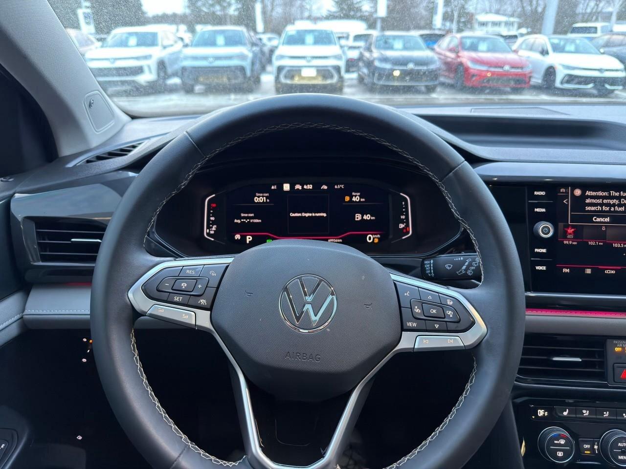 2023 Volkswagen Taos HighlineACCIDENT-FREE, AWD, 19 WHEEL PACK, HTD SEA Photo