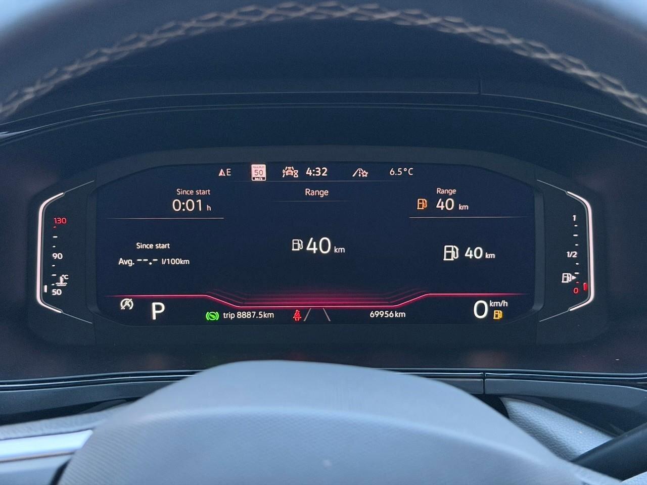 2023 Volkswagen Taos HighlineACCIDENT-FREE, AWD, 19 WHEEL PACK, HTD SEA Photo