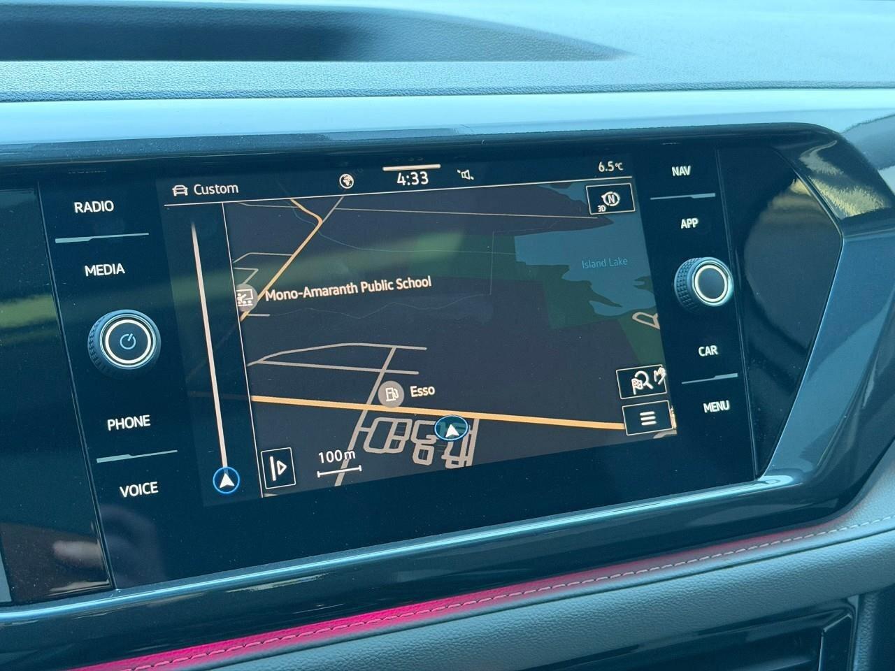 2023 Volkswagen Taos HighlineACCIDENT-FREE, AWD, 19 WHEEL PACK, HTD SEA Photo