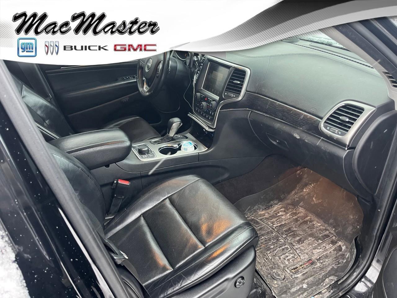 2017 Jeep Grand Cherokee SummitSUMMIT, 5.7L V8, AWD, LEATHER, ALLOYS, 1-OWN Photo