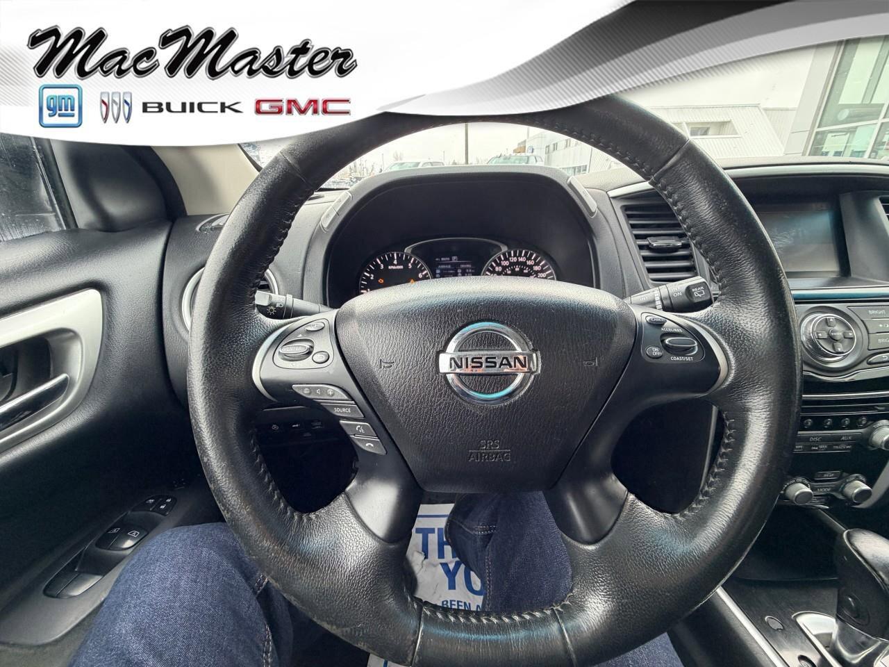 2016 Nissan Pathfinder SVS, 3.5L V6, CVT, AWD, CLOTH, 7-PASSENGER, AS-TRA Photo