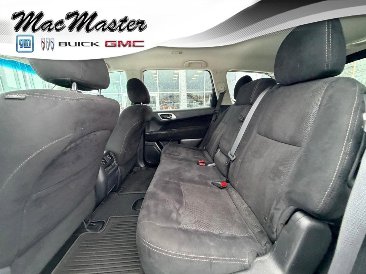 2016 Nissan Pathfinder SVS, 3.5L V6, CVT, AWD, CLOTH, 7-PASSENGER, AS-TRA Photo