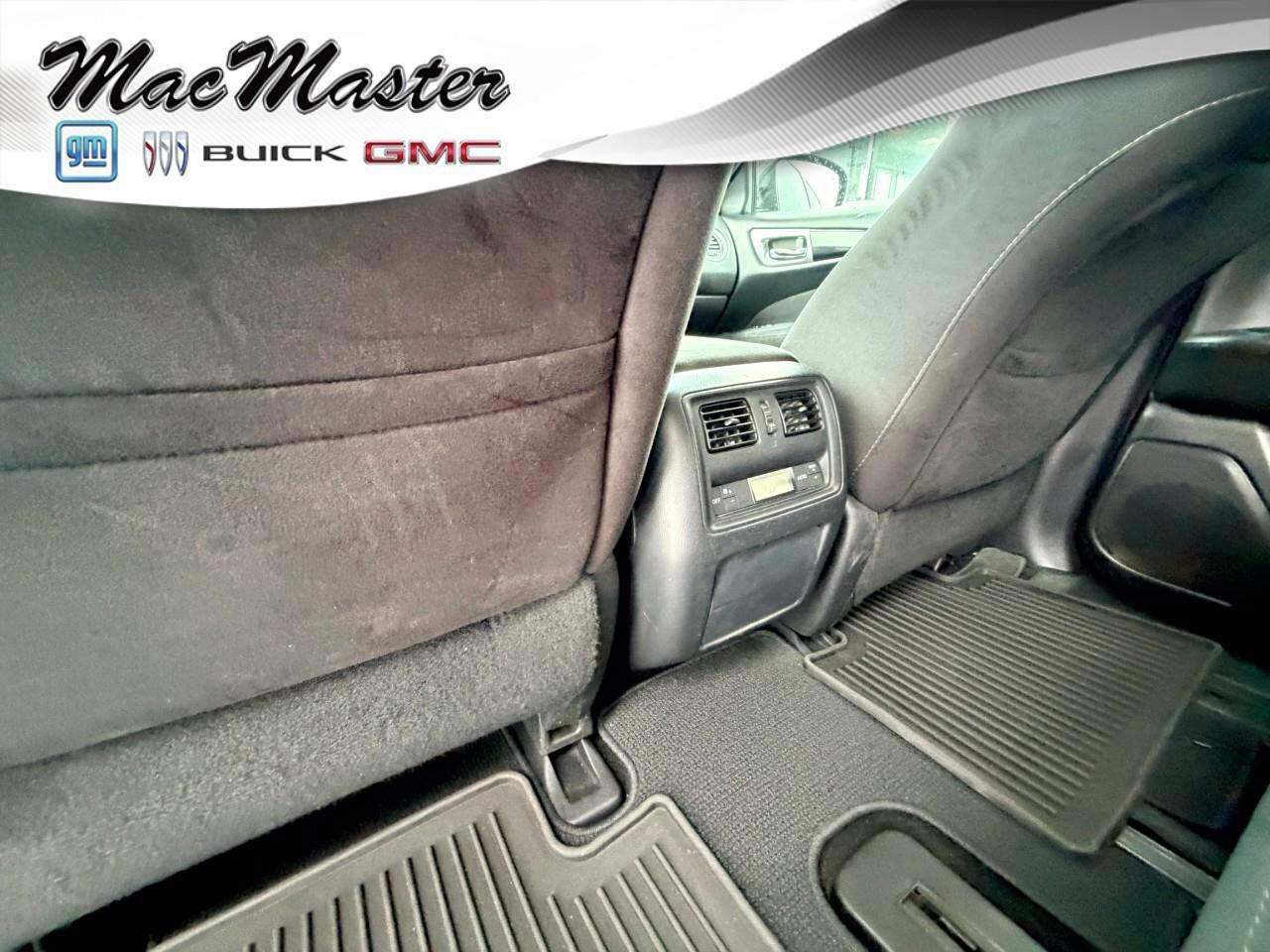 2016 Nissan Pathfinder SVS, 3.5L V6, CVT, AWD, CLOTH, 7-PASSENGER, AS-TRA Photo