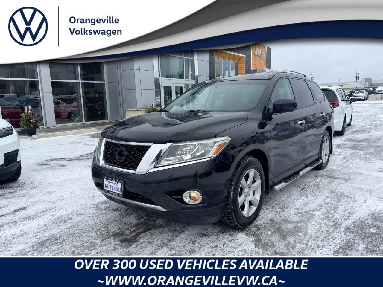 2016 Nissan Pathfinder SVS, 3.5L V6, CVT, AWD, CLOTH, 7-PASSENGER, AS-TRA Photo