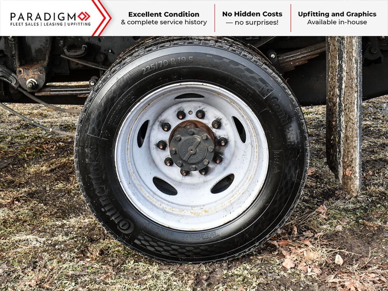 2019 Ford F-550 dump Truck PLOW AND SALTER INSTALLED! WORK READY!! Photo