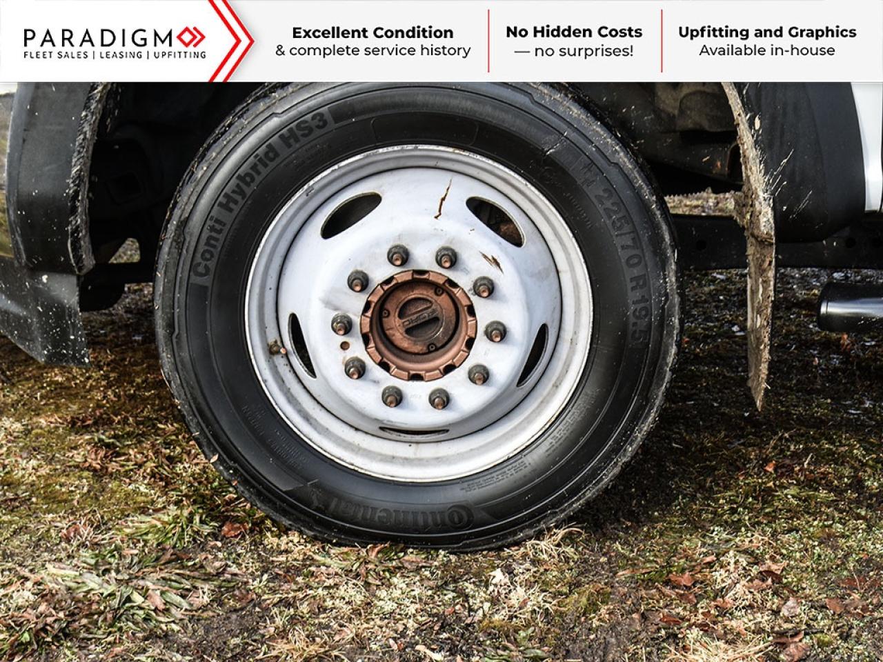 2019 Ford F-550 dump Truck PLOW AND SALTER INSTALLED! WORK READY!! Photo