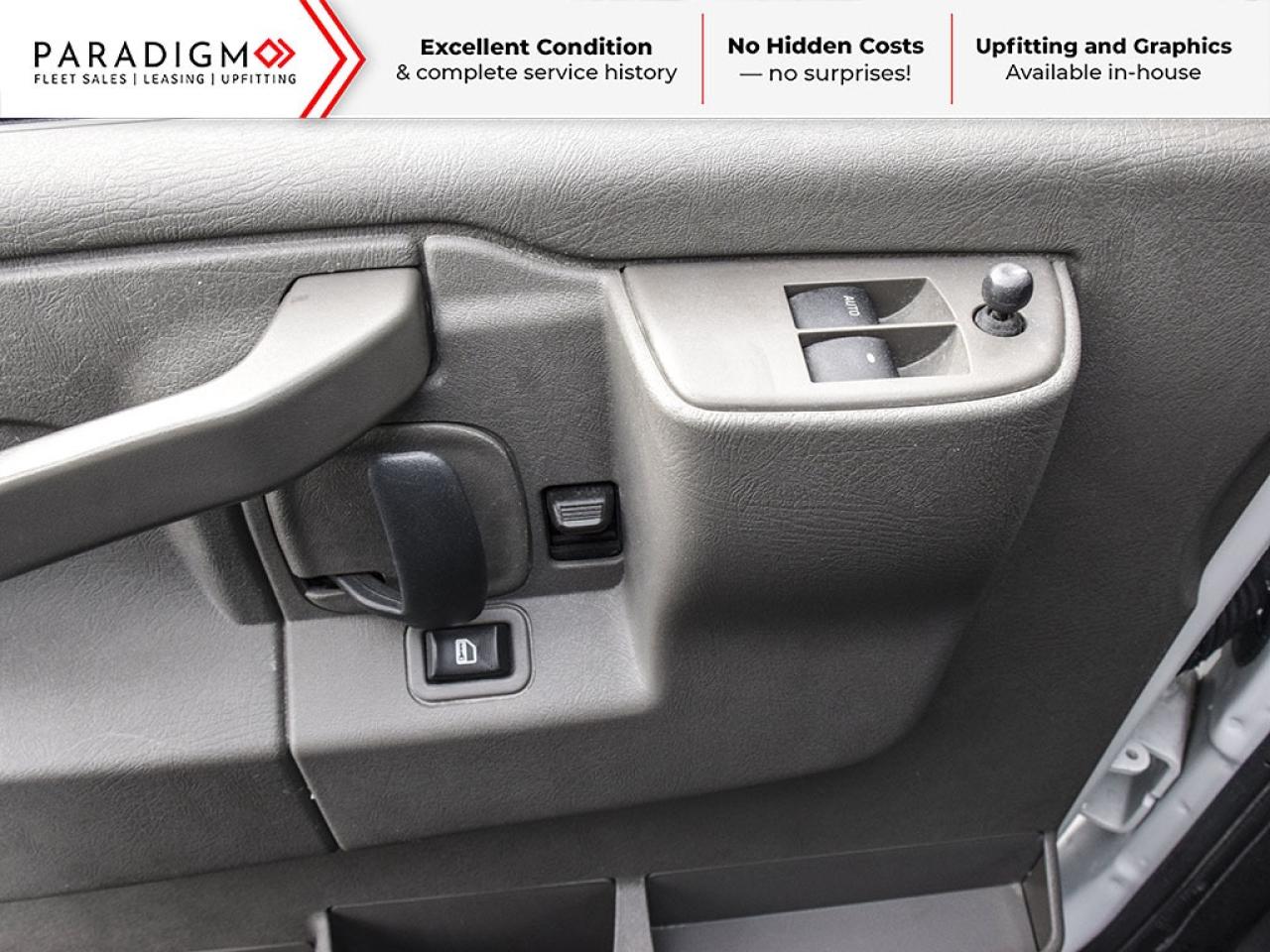 2024 Chevrolet Express 2500 135" wb Low Rooof Photo