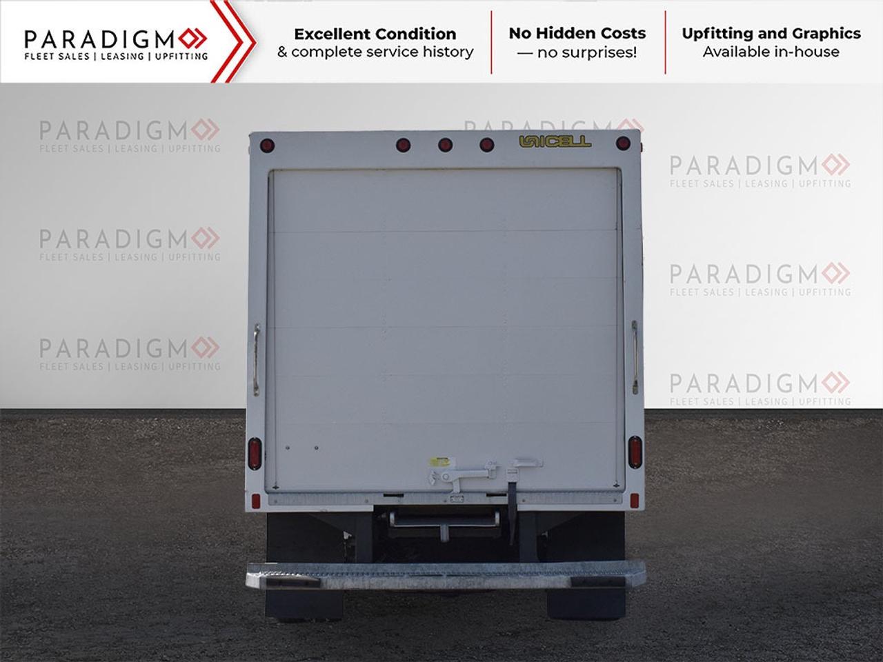 2023 Ford E-Series Cutaway 176" 16 ft Cube Box Standard Truck Photo