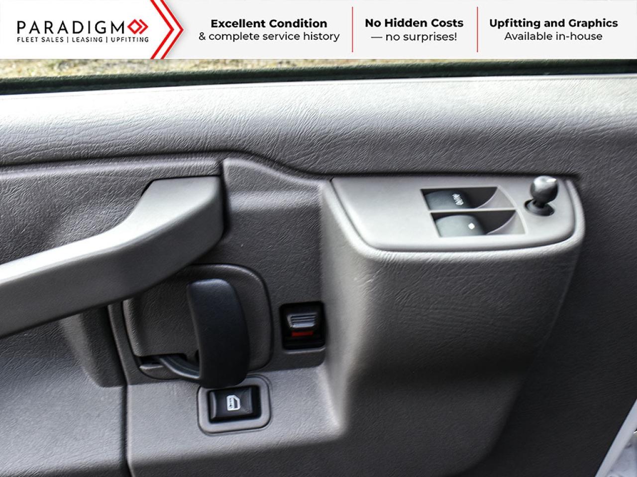 2024 Chevrolet Express 135"WB LOW ROOF WORK READY Photo