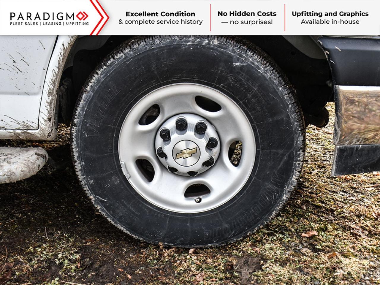 2024 Chevrolet Express 135"WB LOW ROOF WORK READY Photo