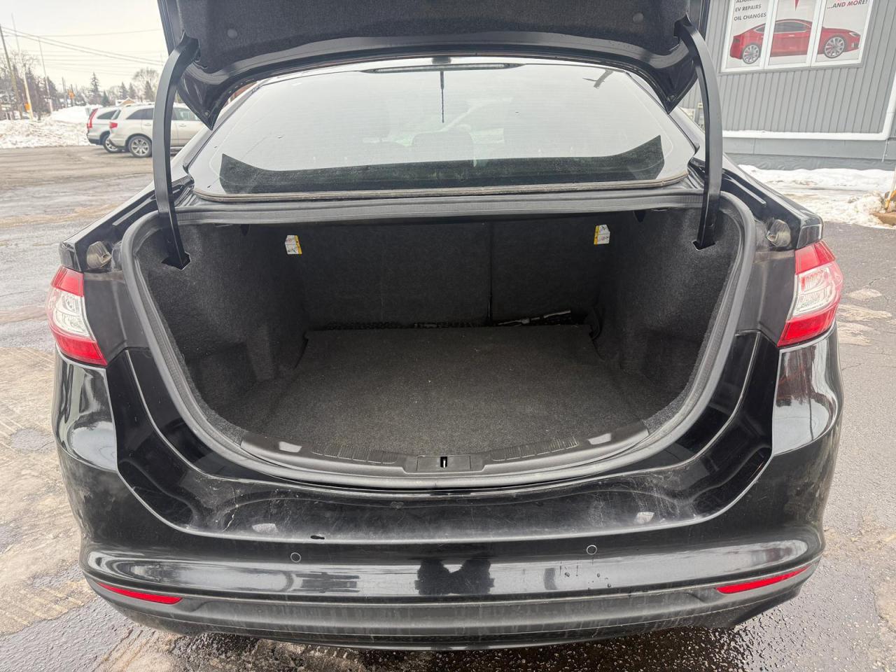 2016 Ford Fusion SE   Automatic   CLEAN CARFAX   CERTIFIED Photo4