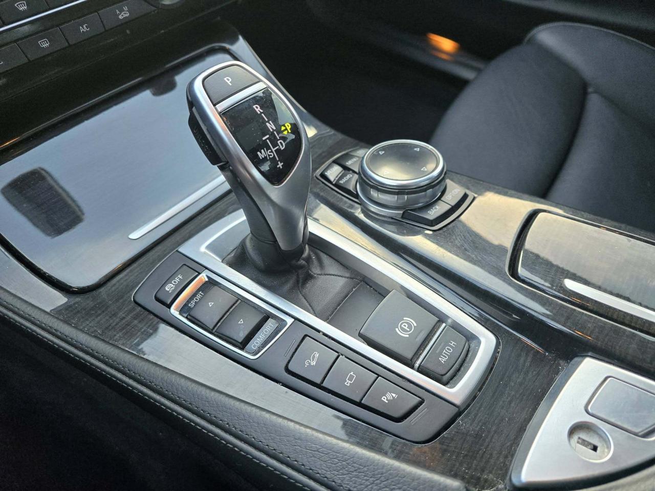 2014 BMW 5 Series 4dr Sdn 535i xDrive AWD Photo