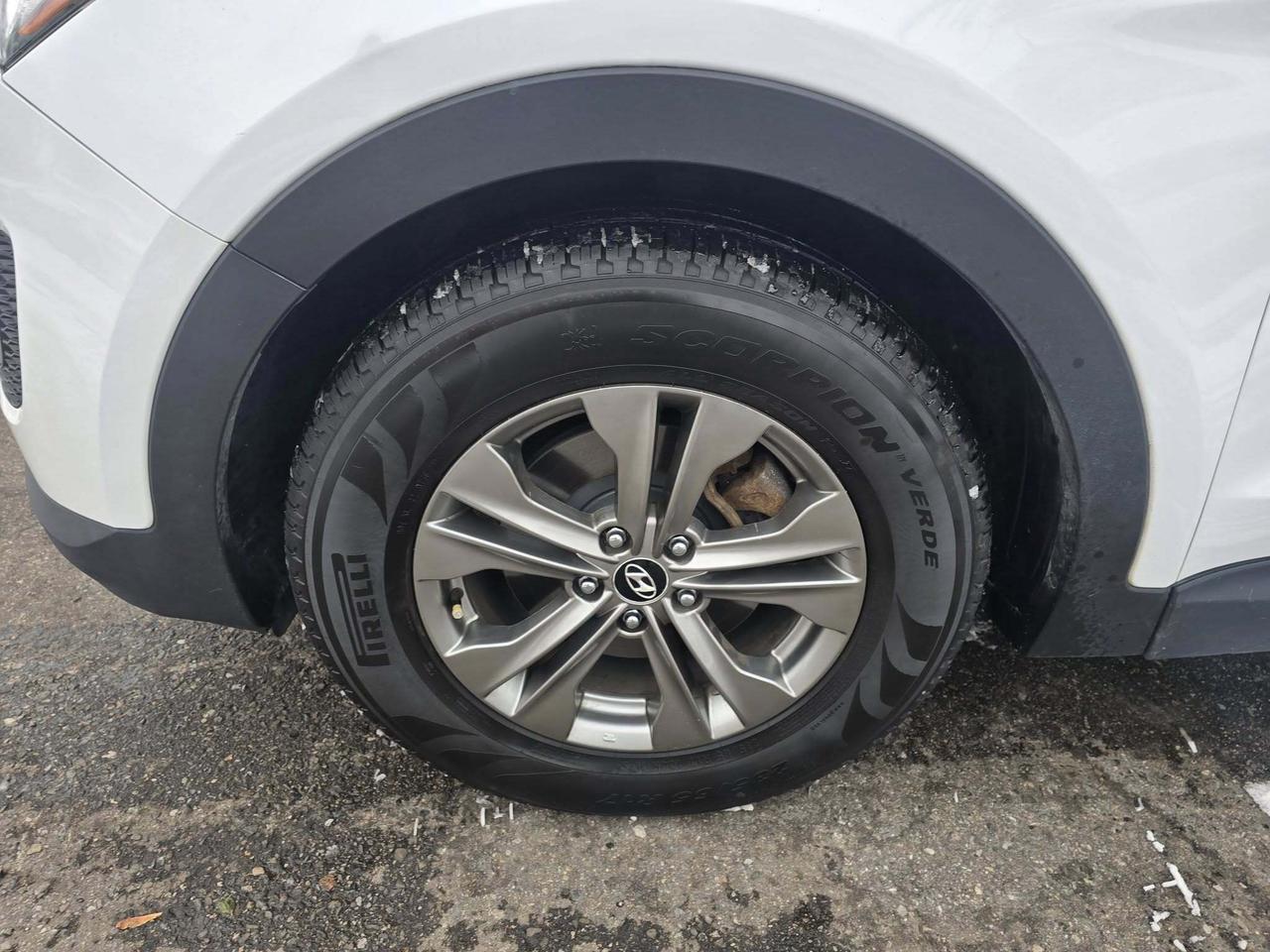 2014 Hyundai Santa Fe Sport AWD 4dr 2.4L Luxury Photo